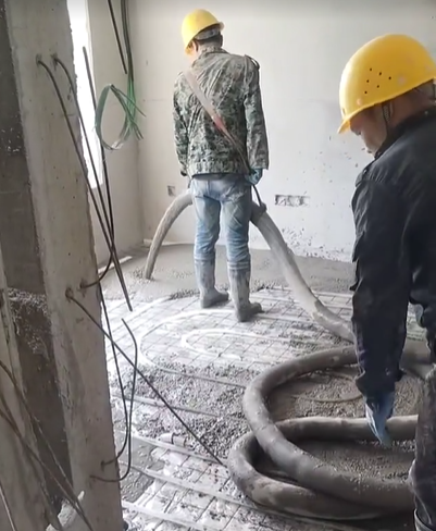 陕西咸阳盛世飞投40泵地暖回填现场：泵送速度快，设备好用，工人干活更给力